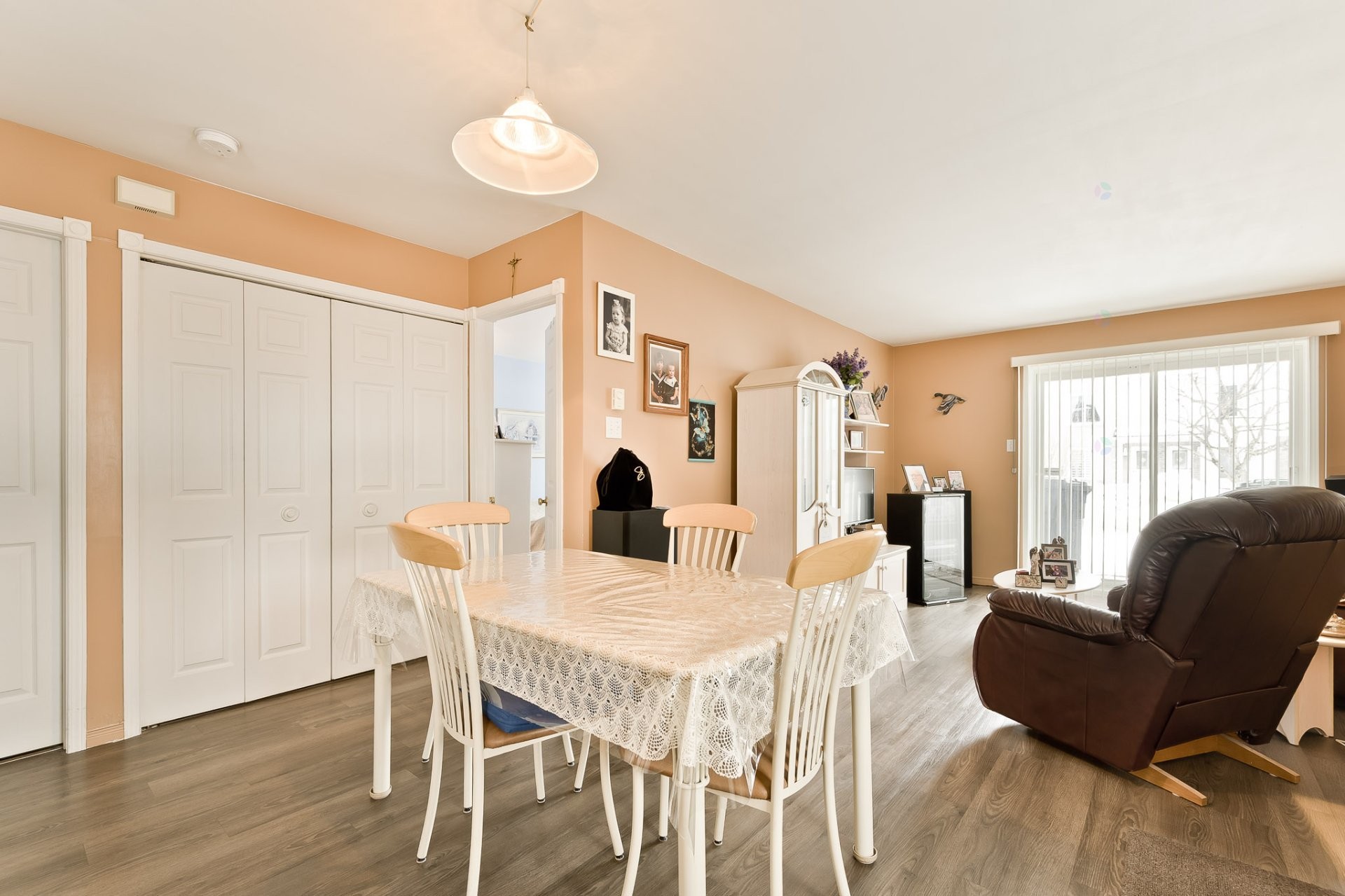 









4887

 - 4893


Rue Gabriel

,
Sherbrooke (Brompton/Rock Forest/Saint-Élie/Deauville),




QC
J1N2H1

