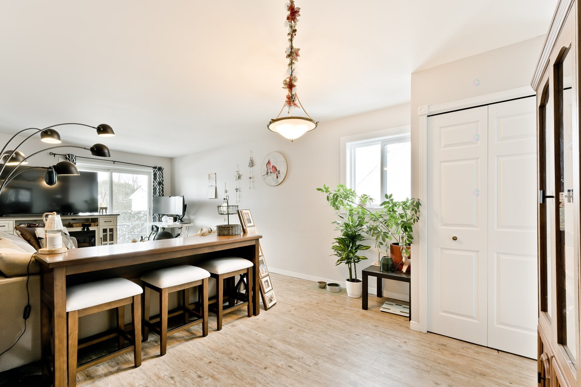 









4887

 - 4893


Rue Gabriel

,
Sherbrooke (Brompton/Rock Forest/Saint-Élie/Deauville),




QC
J1N2H1

