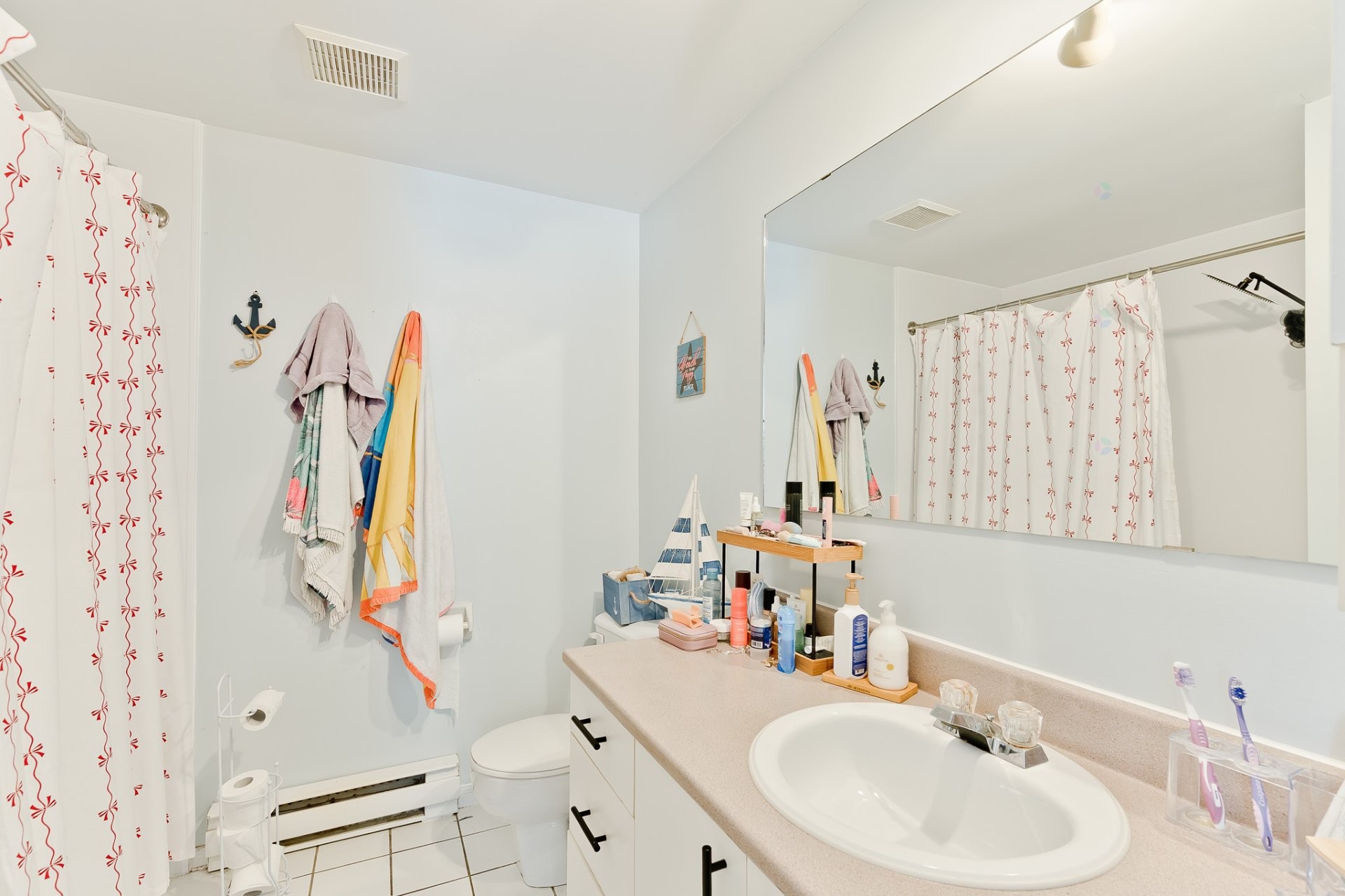 









4887

 - 4893


Rue Gabriel

,
Sherbrooke (Brompton/Rock Forest/Saint-Élie/Deauville),




QC
J1N2H1


