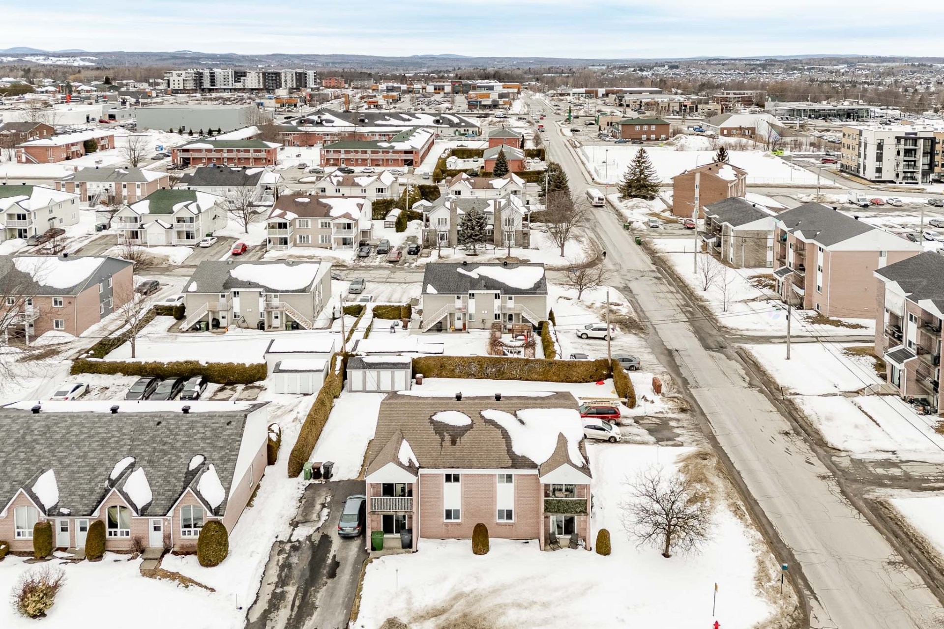 









4887

 - 4893


Rue Gabriel

,
Sherbrooke (Brompton/Rock Forest/Saint-Élie/Deauville),




QC
J1N2H1

