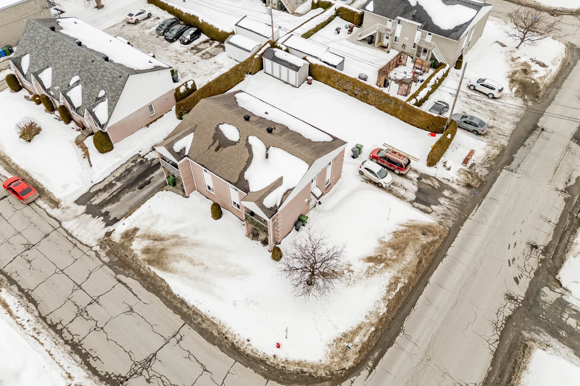 









4887

 - 4893


Rue Gabriel

,
Sherbrooke (Brompton/Rock Forest/Saint-Élie/Deauville),




QC
J1N2H1

