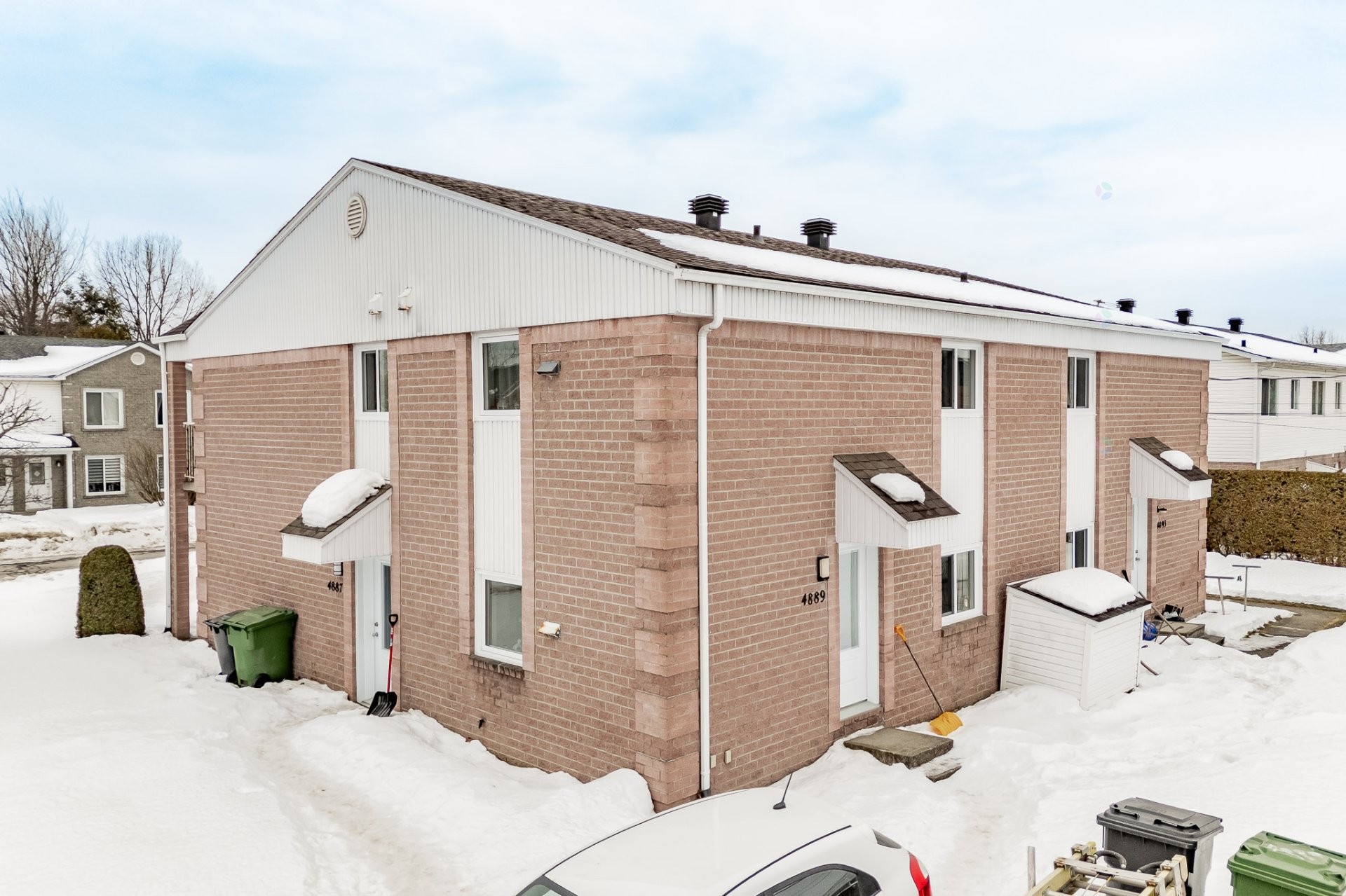 









4887

 - 4893


Rue Gabriel

,
Sherbrooke (Brompton/Rock Forest/Saint-Élie/Deauville),




QC
J1N2H1

