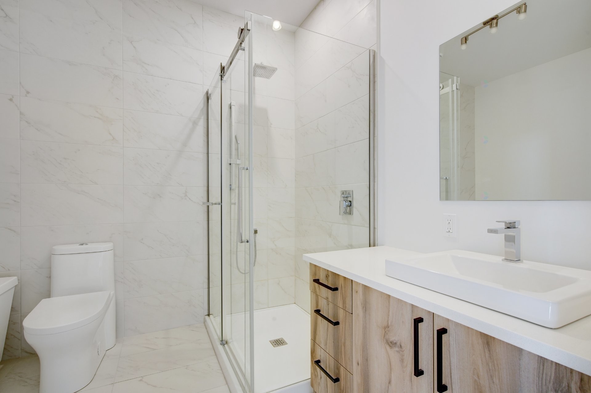 









158


Rue d'Émeraude

,
Candiac,




QC
J5R0S1

