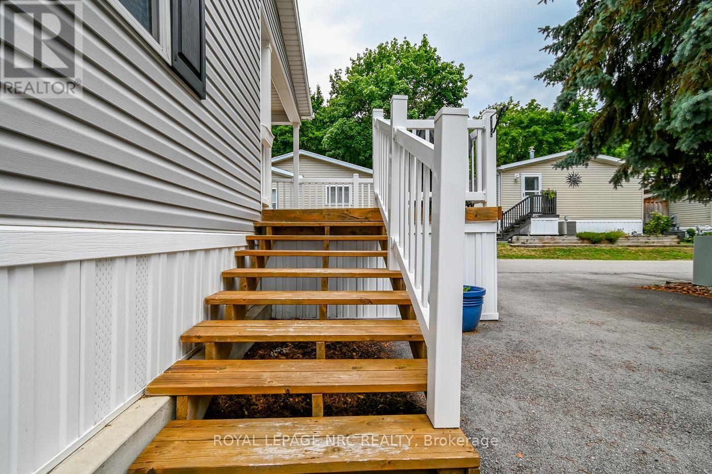 












440 - 23 FOUR MILE CREEK ROAD

,
Niagara-on-the-Lake (St. Davids),




Ontario
L0S1J1

