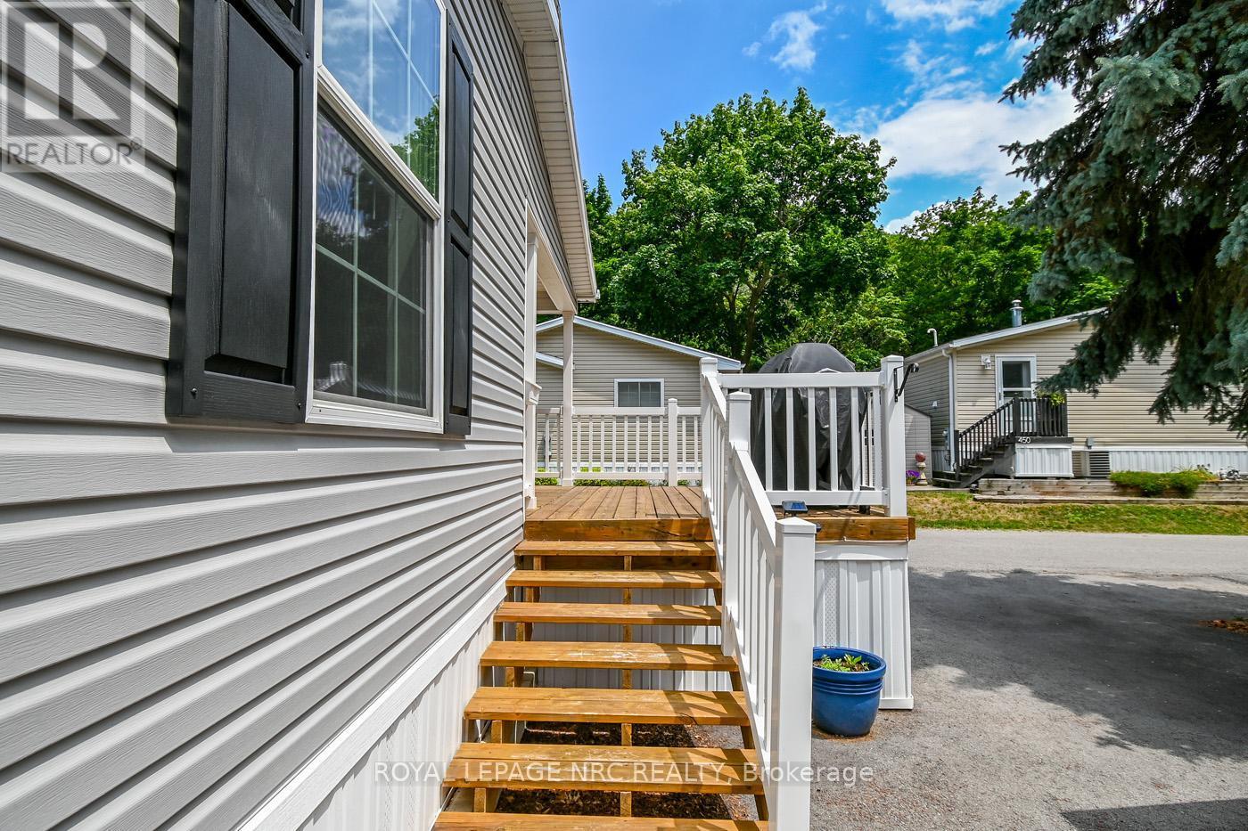 












440 - 23 FOUR MILE CREEK ROAD

,
Niagara-on-the-Lake (St. Davids),




Ontario
L0S1J1

