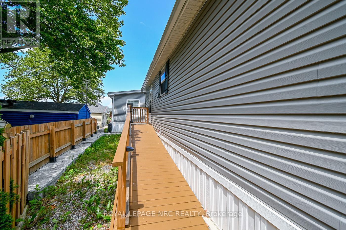 












440 - 23 FOUR MILE CREEK ROAD

,
Niagara-on-the-Lake (St. Davids),




Ontario
L0S1J1

