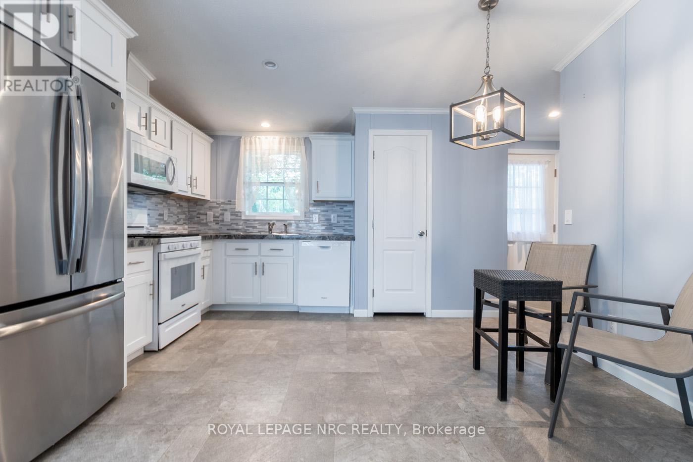 












440 - 23 FOUR MILE CREEK ROAD

,
Niagara-on-the-Lake (St. Davids),




Ontario
L0S1J1

