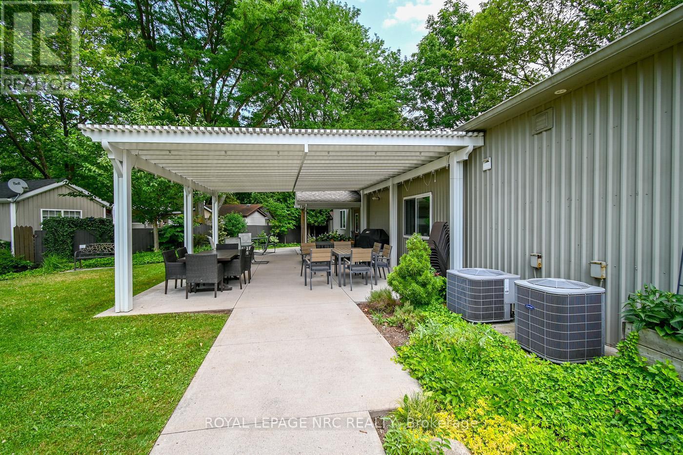 












440 - 23 FOUR MILE CREEK ROAD

,
Niagara-on-the-Lake (St. Davids),




Ontario
L0S1J1

