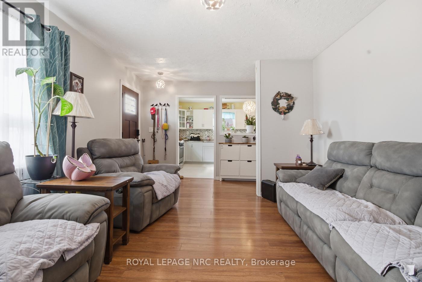 












595 LINCOLN STREET

,
Welland (Lincoln/Crowland),




Ontario
L3B4R1

