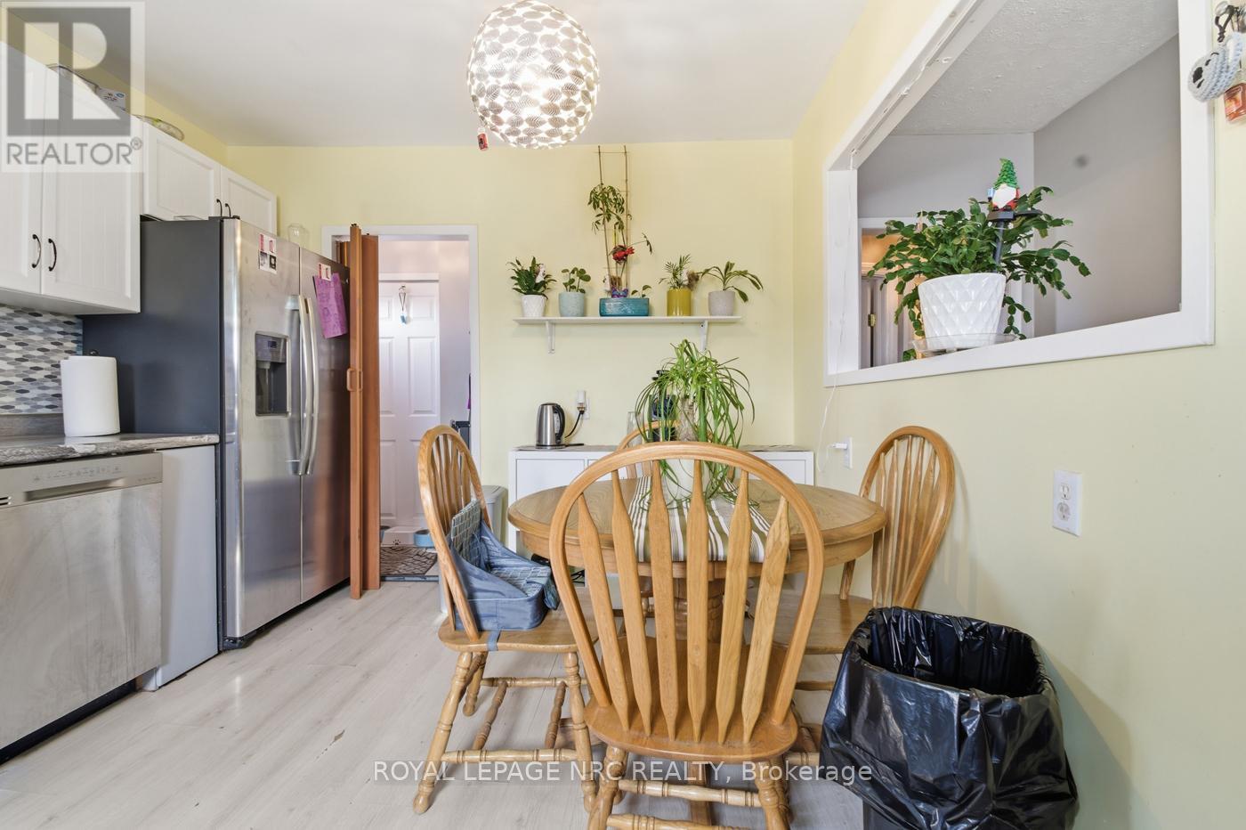 












595 LINCOLN STREET

,
Welland (Lincoln/Crowland),




Ontario
L3B4R1

