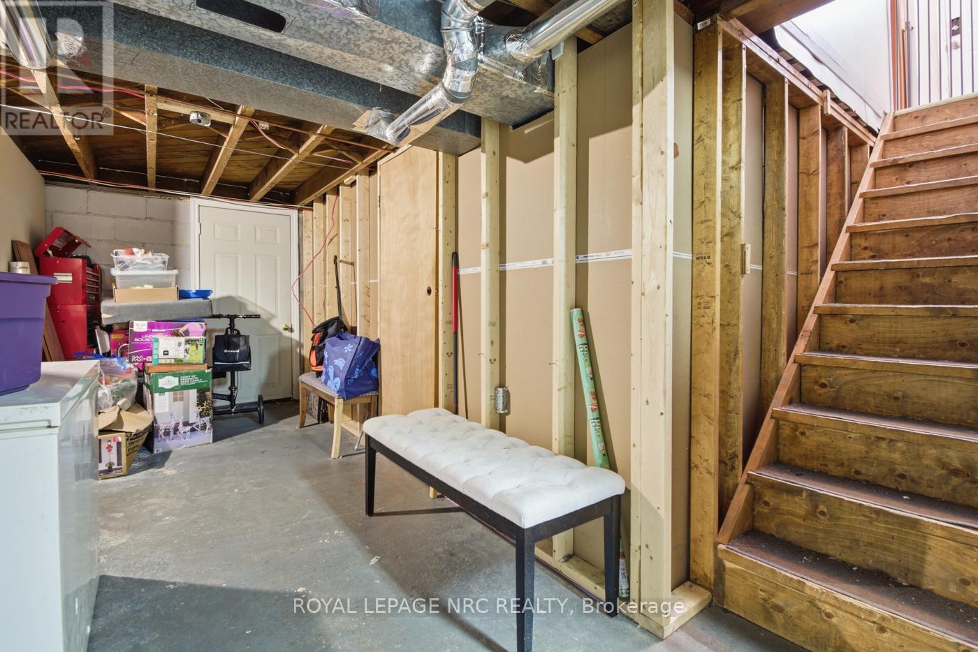 












595 LINCOLN STREET

,
Welland (Lincoln/Crowland),




Ontario
L3B4R1

