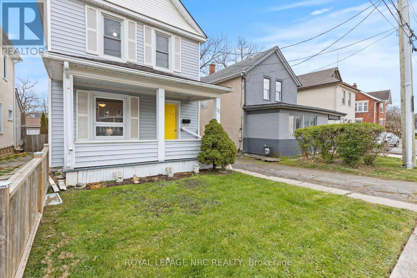 












22 DENISTOUN STREET

,
Welland (Broadway),




Ontario
L3C1T9

