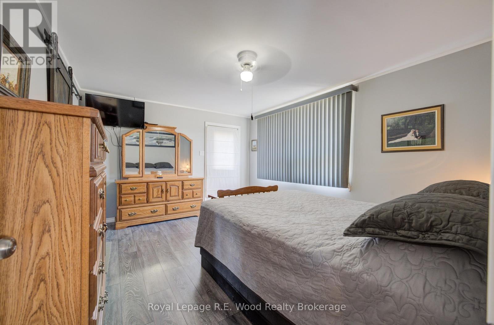 












4 WEST STREET N

,
Norwich (Springford),




Ontario
N0J1X0

