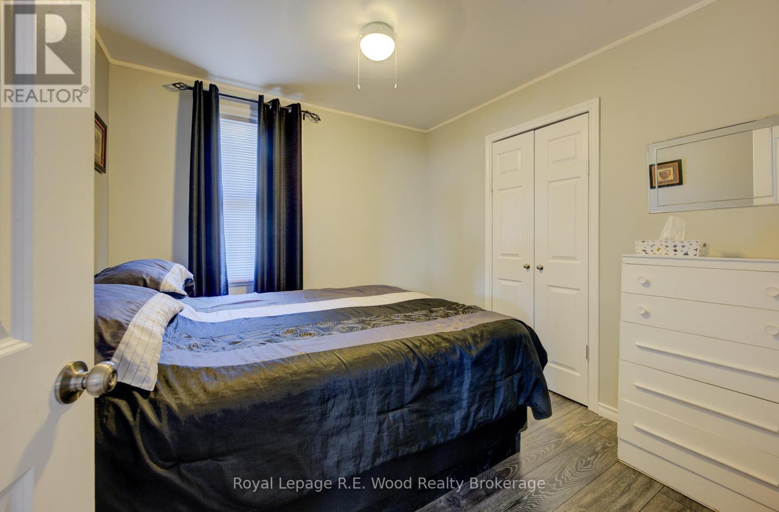 












4 WEST STREET N

,
Norwich (Springford),




Ontario
N0J1X0

