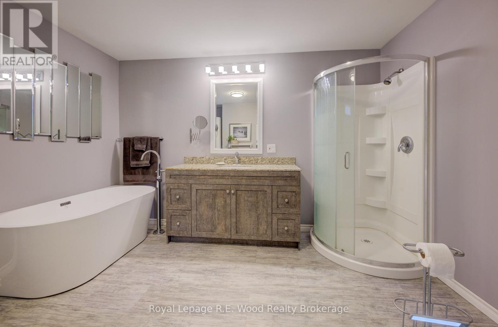 












4 WEST STREET N

,
Norwich (Springford),




Ontario
N0J1X0

