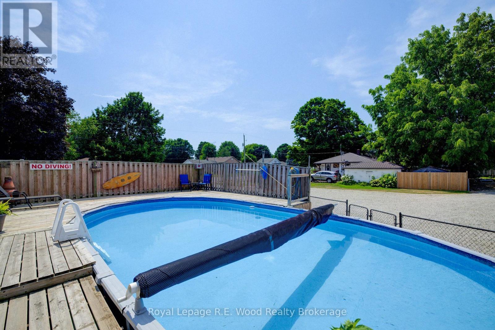 












4 WEST STREET N

,
Norwich (Springford),




Ontario
N0J1X0

