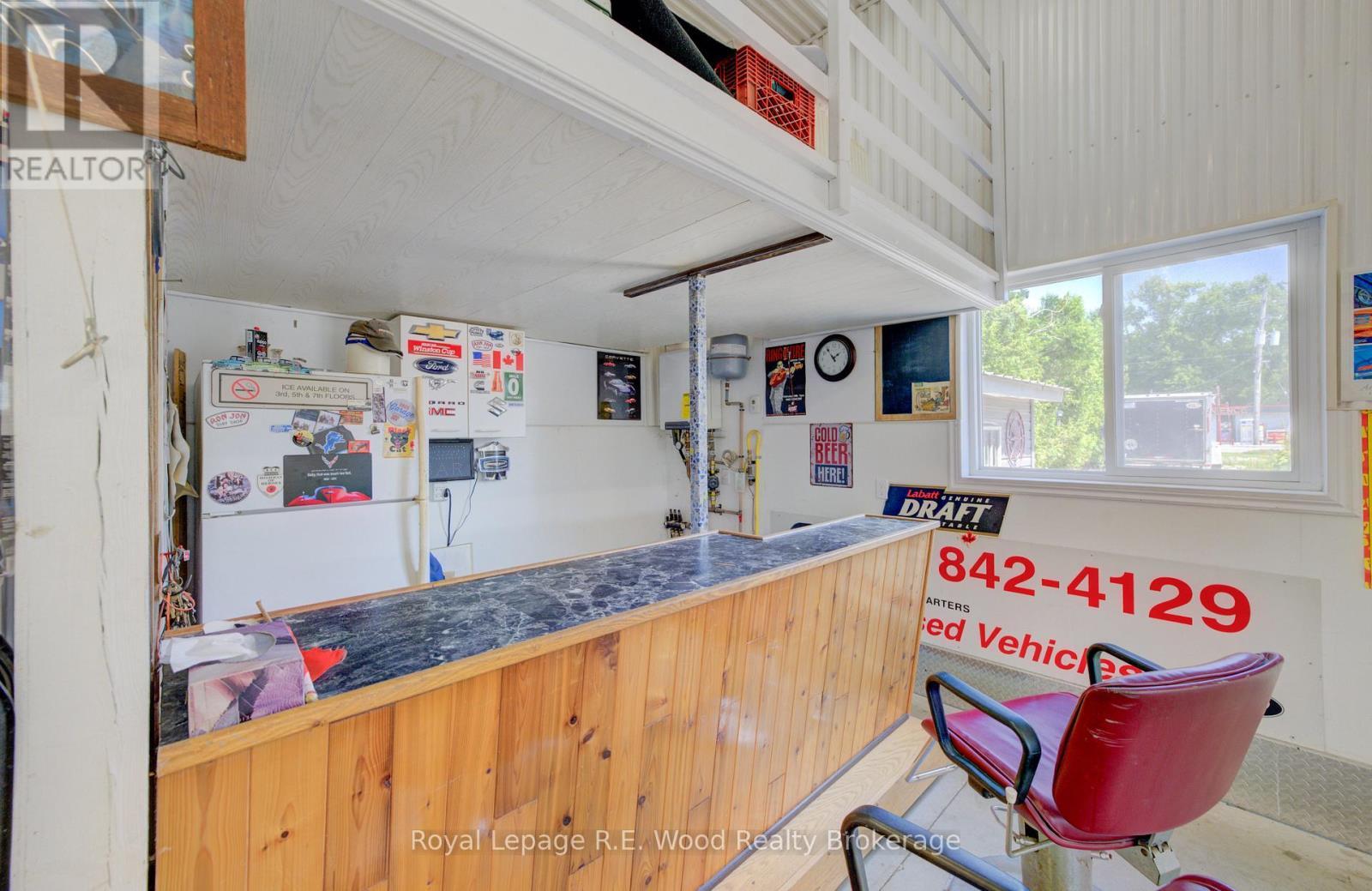 












4 WEST STREET N

,
Norwich (Springford),




Ontario
N0J1X0

