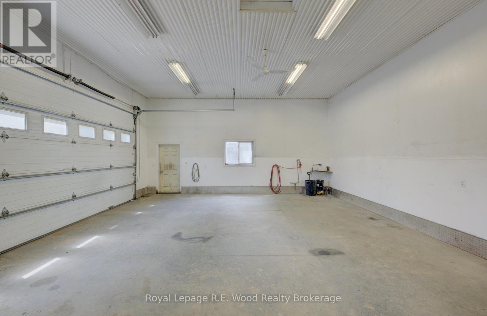 












4 WEST STREET N

,
Norwich (Springford),




Ontario
N0J1X0

