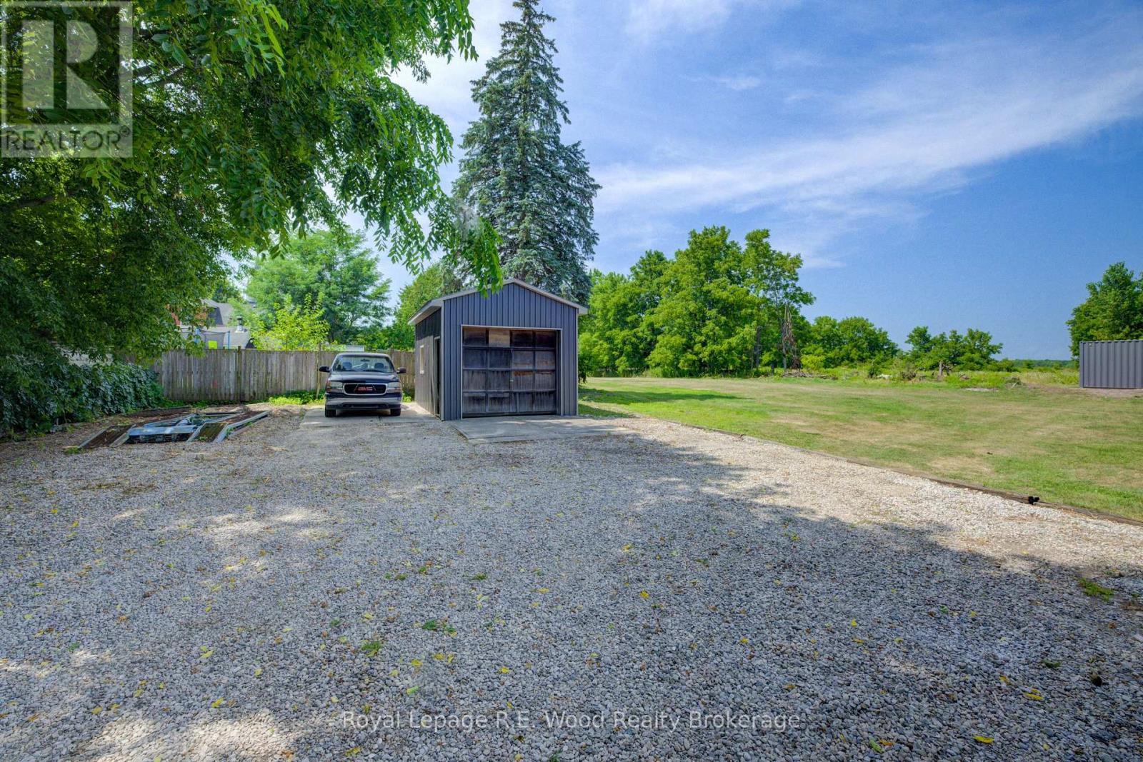 












4 WEST STREET N

,
Norwich (Springford),




Ontario
N0J1X0

