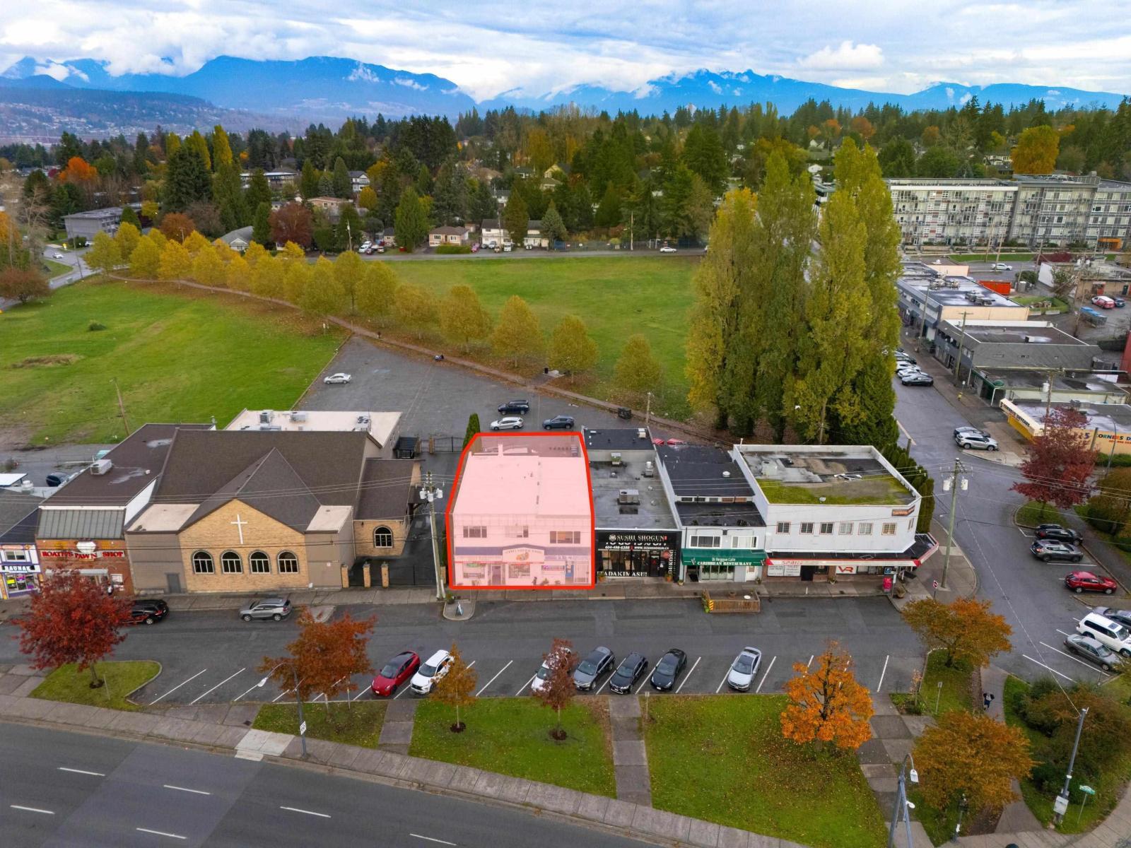 












13585 KING GEORGE BOULEVARD

,
Surrey,




British Columbia
V3T2V1

