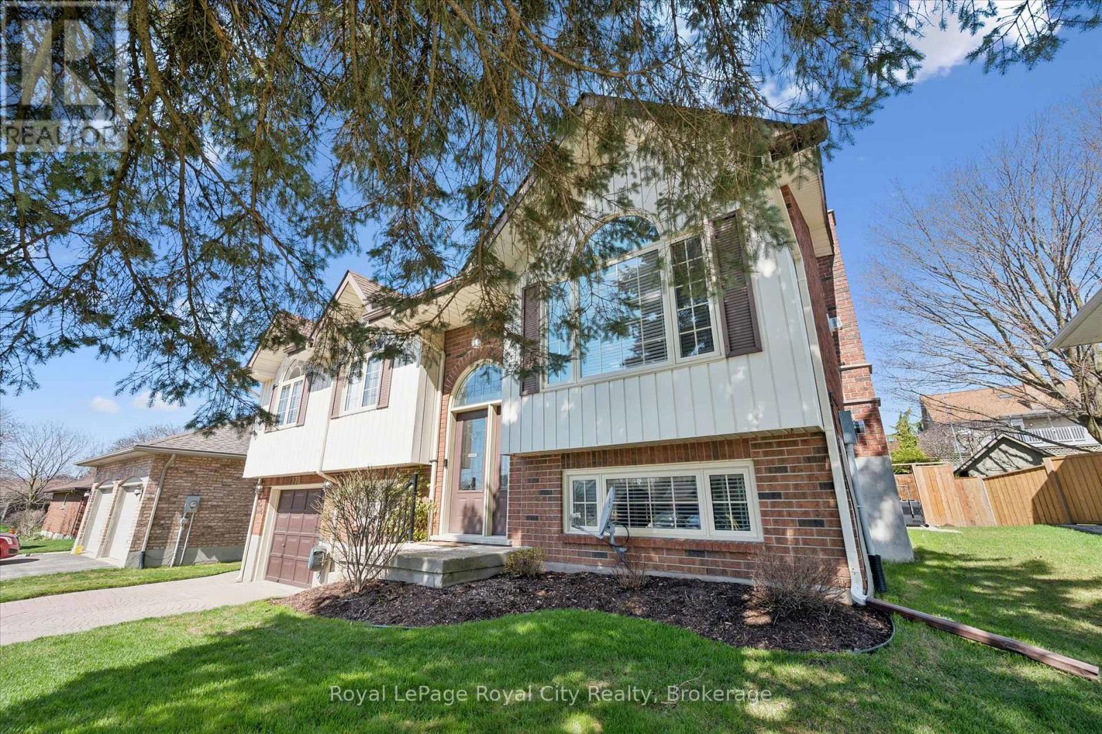 












278 COLBORNE STREET

,
Centre Wellington (Elora/Salem),




Ontario
N0B1S0

