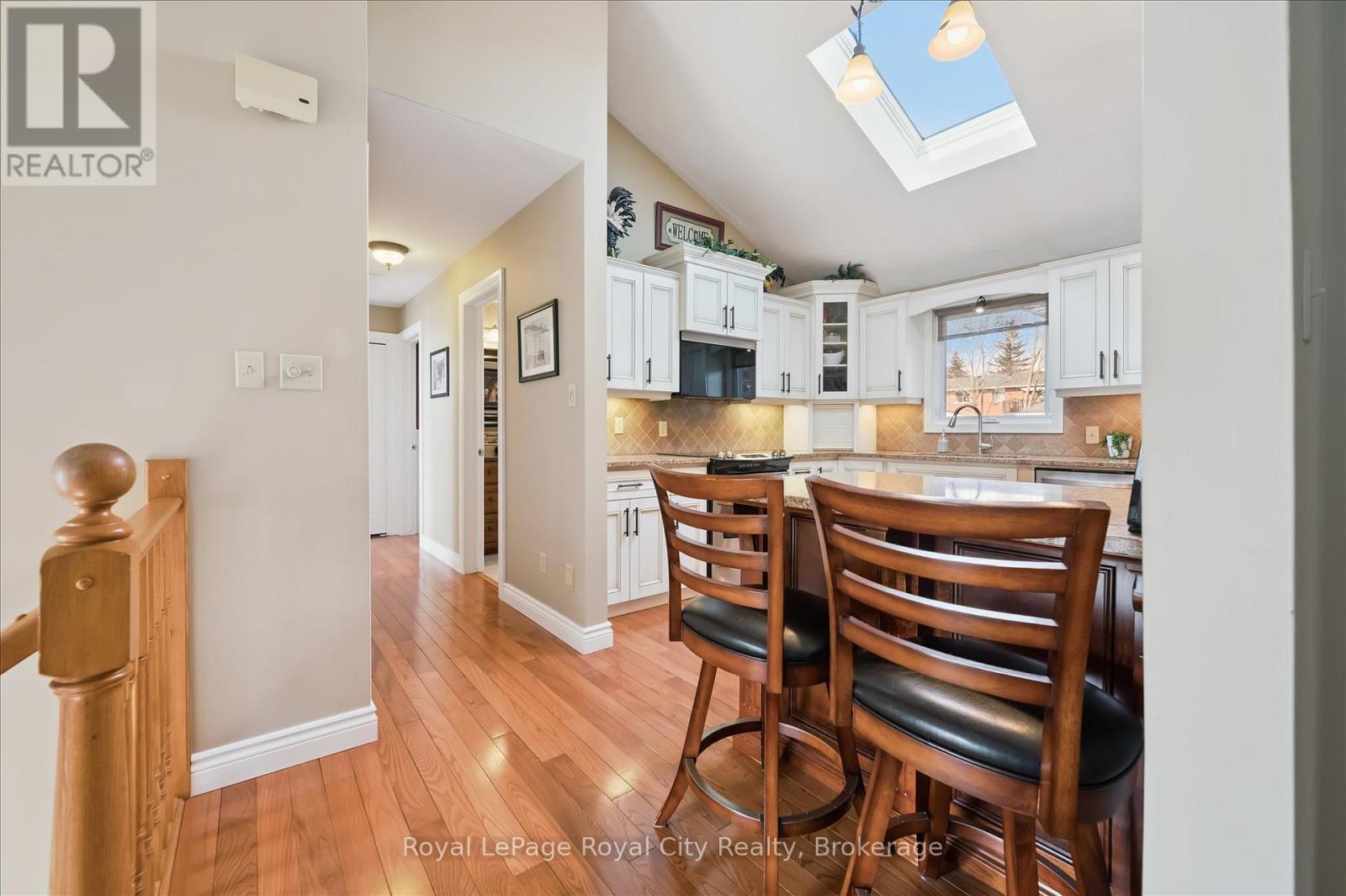 












278 COLBORNE STREET

,
Centre Wellington (Elora/Salem),




Ontario
N0B1S0

