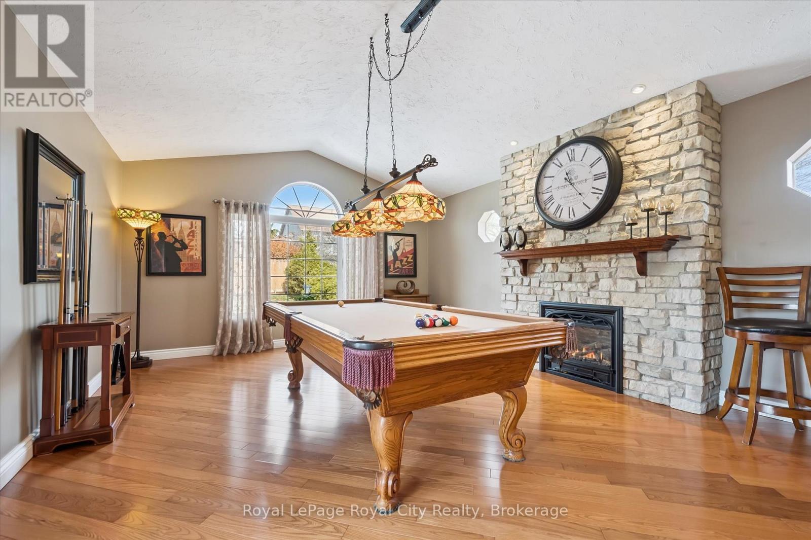 












278 COLBORNE STREET

,
Centre Wellington (Elora/Salem),




Ontario
N0B1S0

