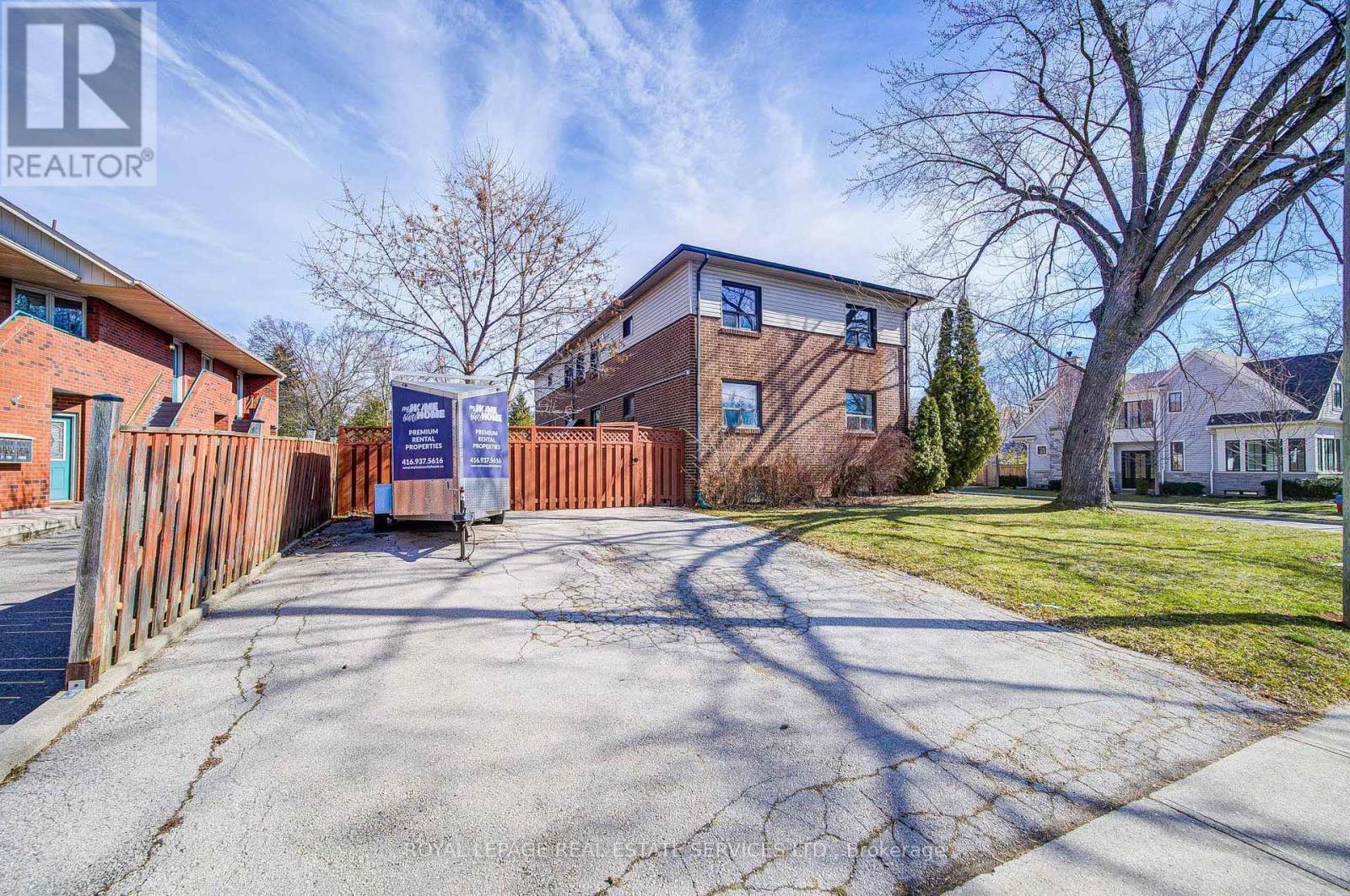 












1A - 2329 BELYEA STREET

,
Oakville,




Ontario
L6L1N4

