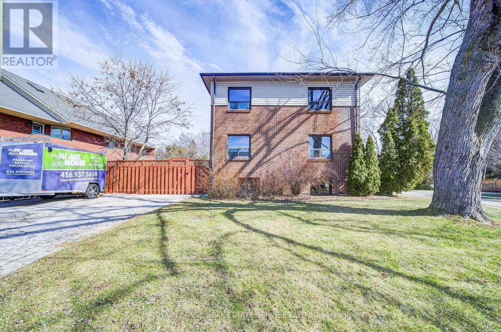 












1A - 2329 BELYEA STREET

,
Oakville,




Ontario
L6L1N4

