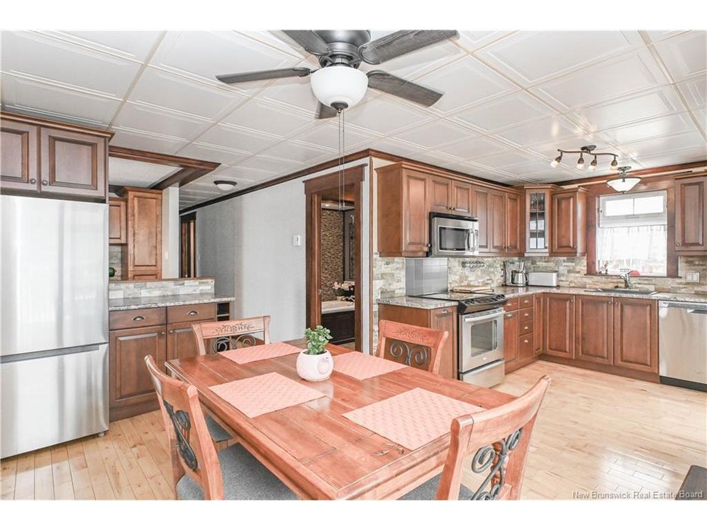 









36


Portuaire

AVE,
Grande-Anse,




NB
E8N 1C2

