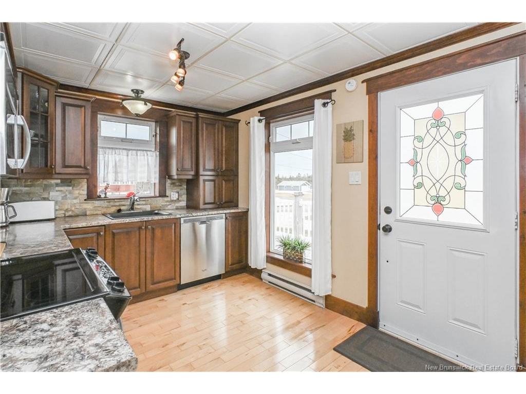 









36


Portuaire

AVE,
Grande-Anse,




NB
E8N 1C2

