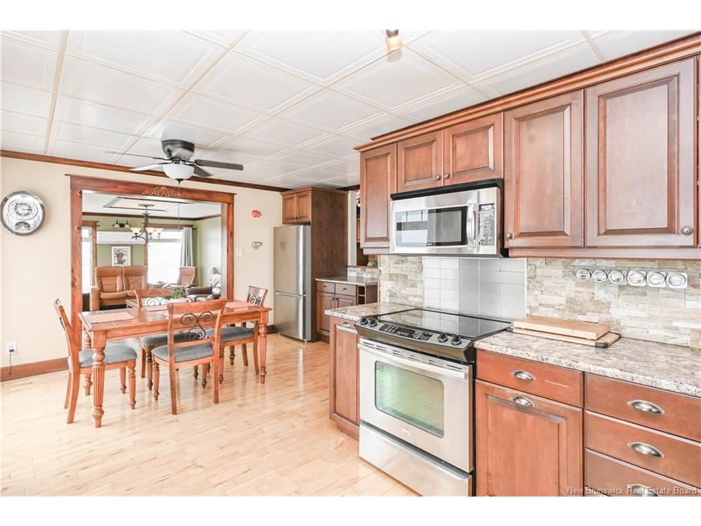 









36


Portuaire

AVE,
Grande-Anse,




NB
E8N 1C2

