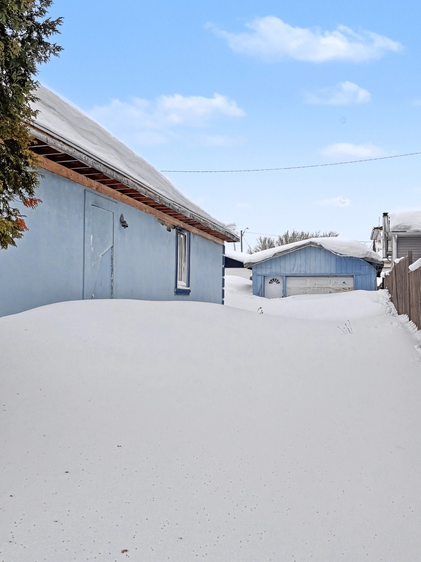 









215


Rue Tardif E.

,
Rouyn-Noranda,




QC
J9X3R3

