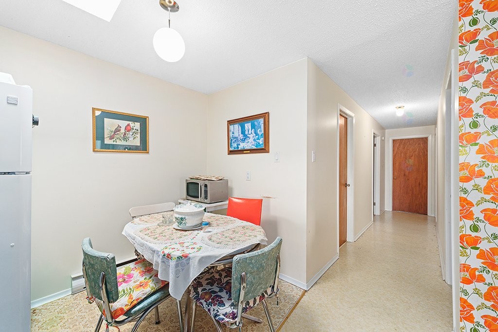 









387


Rue Main

,
Shawville,




QC
J0X2Y0

