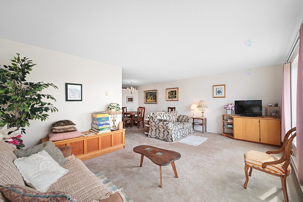 









387


Rue Main

,
Shawville,




QC
J0X2Y0

