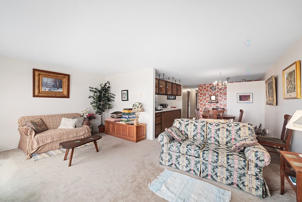 









387


Rue Main

,
Shawville,




QC
J0X2Y0

