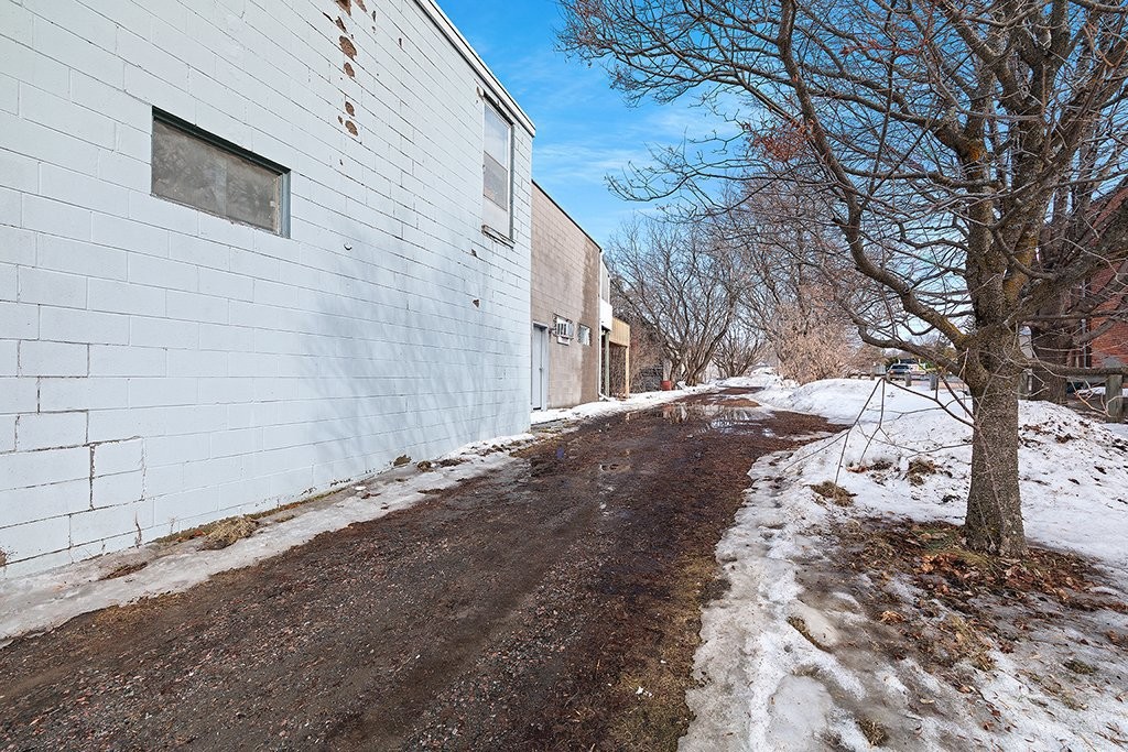 









387


Rue Main

,
Shawville,




QC
J0X2Y0

