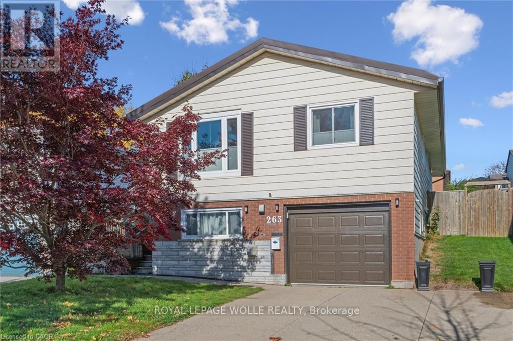 












263 THE COUNTRY WAY

,
Kitchener,




Ontario
N2E2V6

