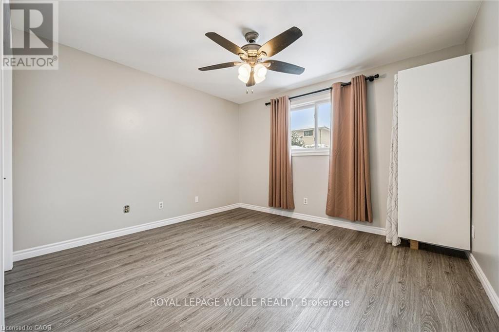 












263 THE COUNTRY WAY

,
Kitchener,




Ontario
N2E2V6

