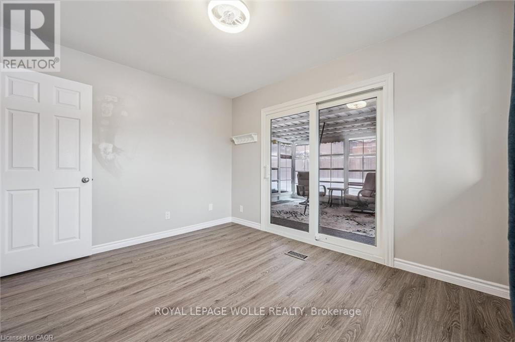 












263 THE COUNTRY WAY

,
Kitchener,




Ontario
N2E2V6

