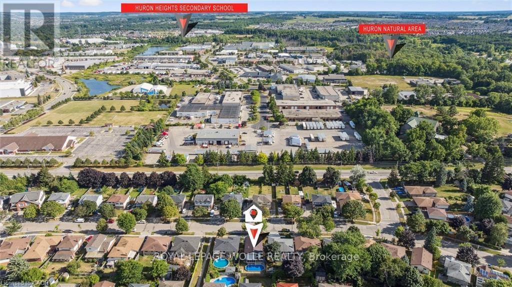 












263 THE COUNTRY WAY

,
Kitchener,




Ontario
N2E2V6

