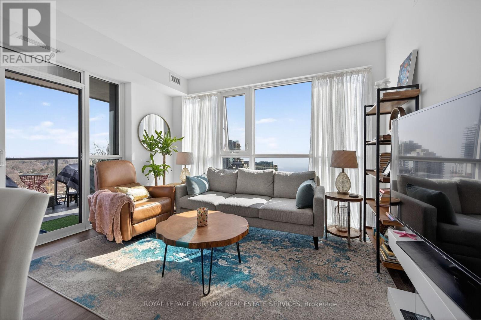 












1503 - 2007 JAMES STREET

,
Burlington,




Ontario
L7R0G7

