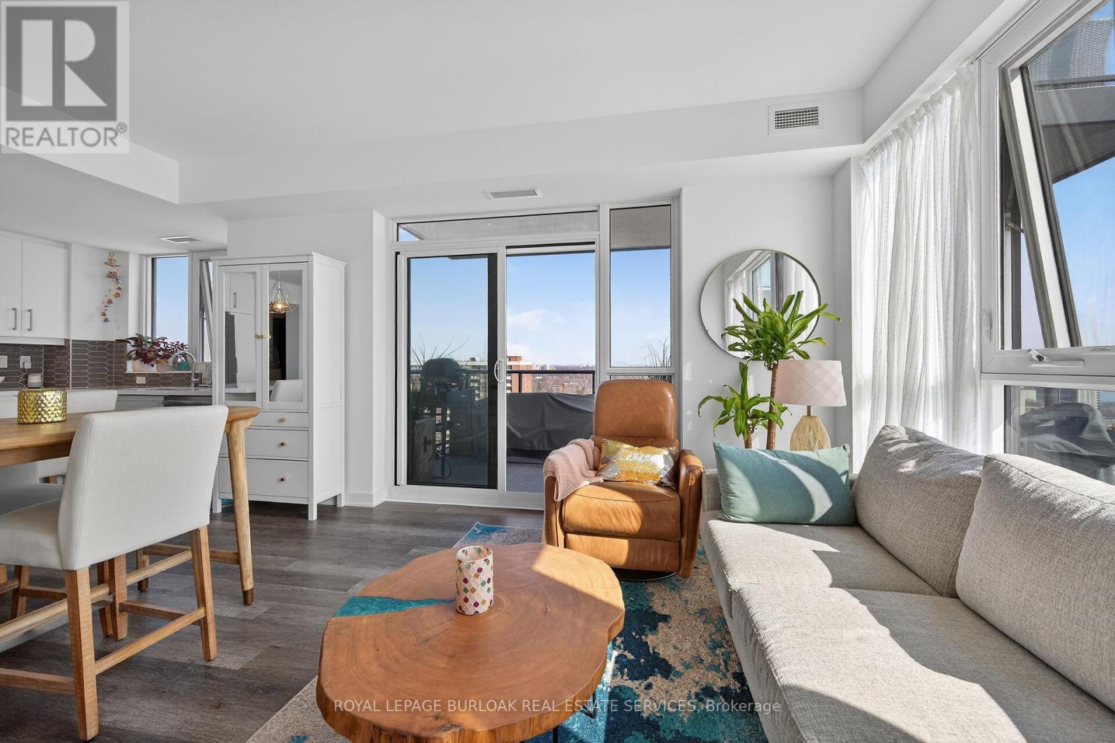 












1503 - 2007 JAMES STREET

,
Burlington,




Ontario
L7R0G7

