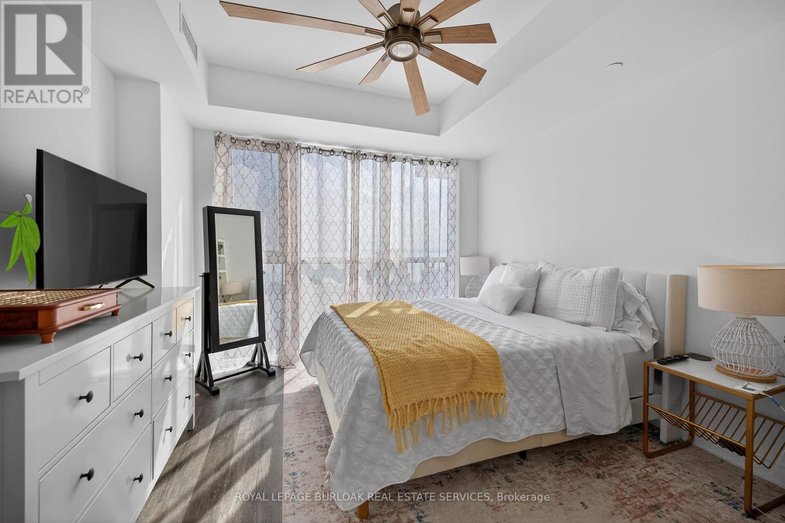 












1503 - 2007 JAMES STREET

,
Burlington,




Ontario
L7R0G7

