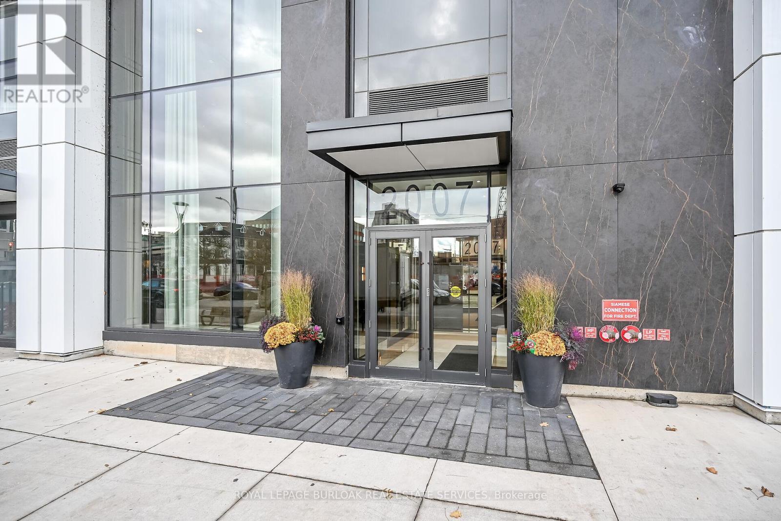 












1503 - 2007 JAMES STREET

,
Burlington,




Ontario
L7R0G7

