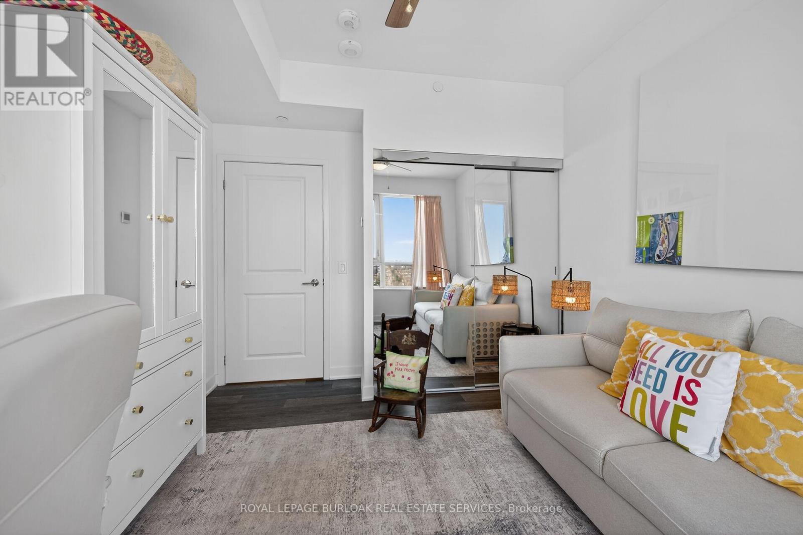 












1503 - 2007 JAMES STREET

,
Burlington,




Ontario
L7R0G7

