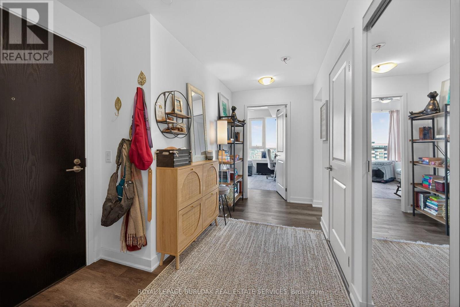 












1503 - 2007 JAMES STREET

,
Burlington,




Ontario
L7R0G7

