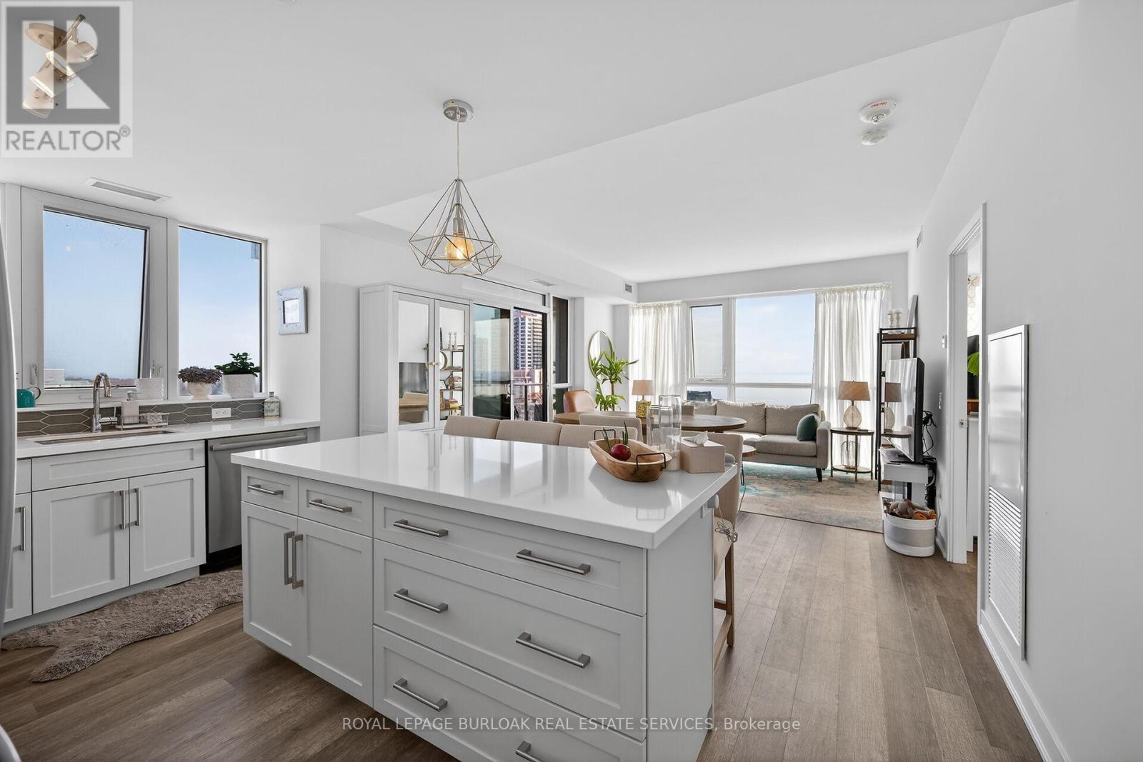 












1503 - 2007 JAMES STREET

,
Burlington,




Ontario
L7R0G7

