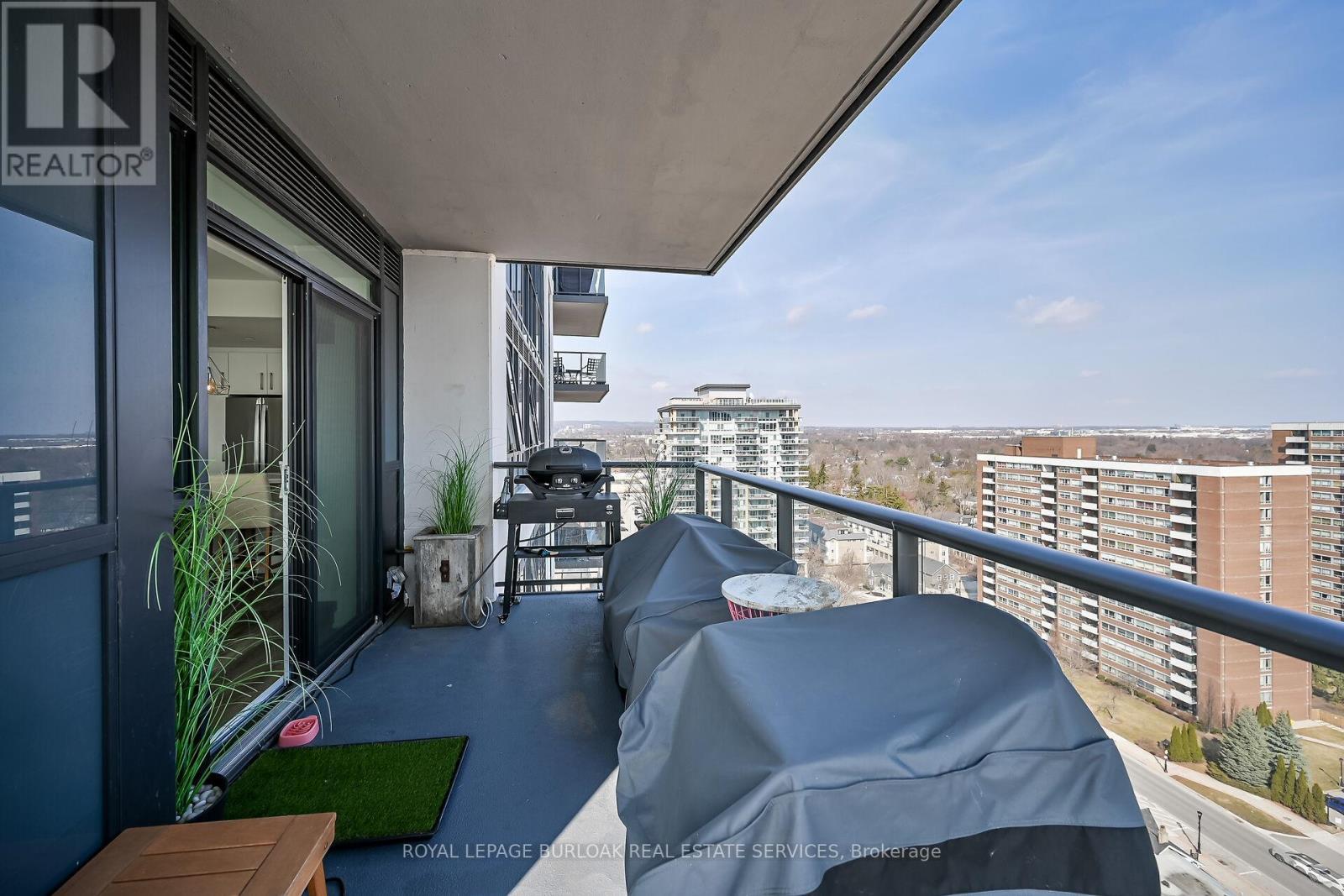 












1503 - 2007 JAMES STREET

,
Burlington,




Ontario
L7R0G7

