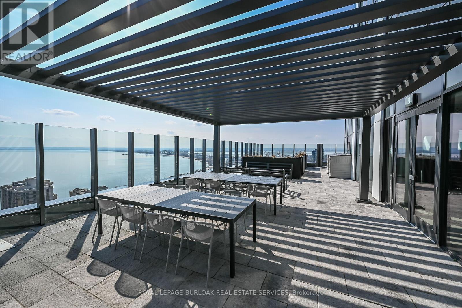 












1503 - 2007 JAMES STREET

,
Burlington,




Ontario
L7R0G7

